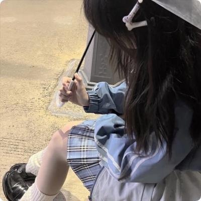 飘动的红丝带